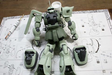 バンダイ MG (1/100) ザクⅡF2