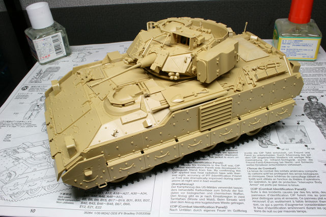 タミヤ(1/35) M2A2 ODS デザートブラッドレー