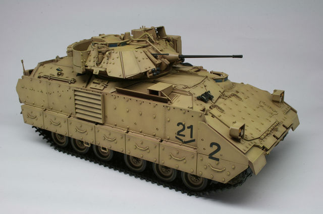 タミヤ(1/35) M2A2 ODS デザートブラッドレー