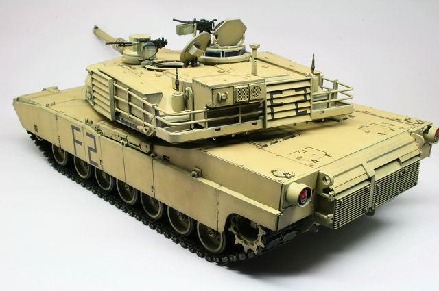 タミヤ(1/35) M1A2 エイブラムス戦車