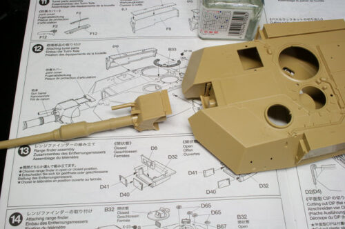 タミヤ(1/35)　M1A2　エイブラムス戦車